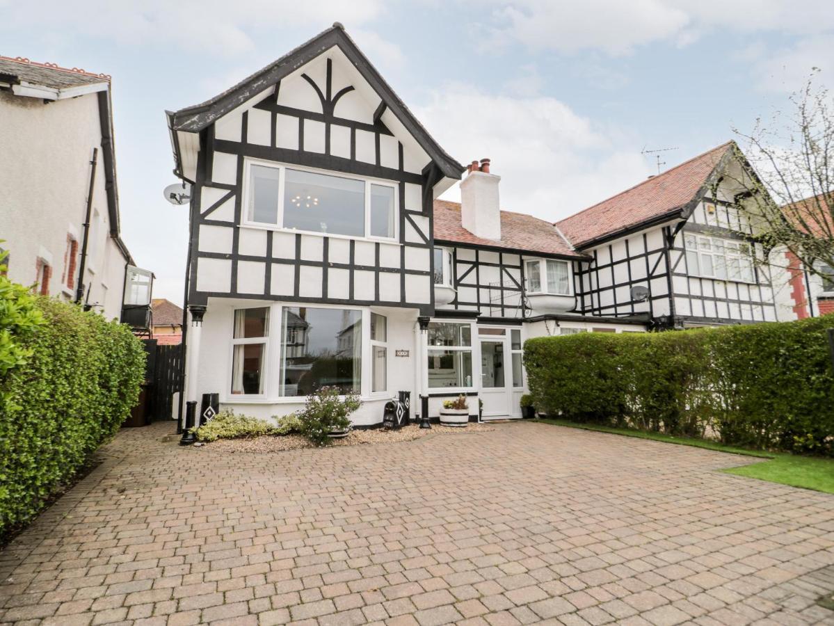 Glendalough Villa Colwyn Bay Exterior foto